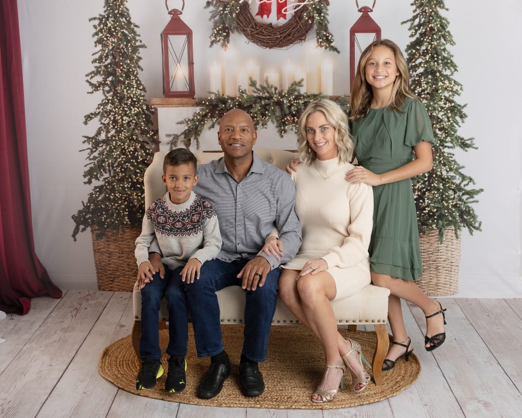 Family of 4 Christmas Photo